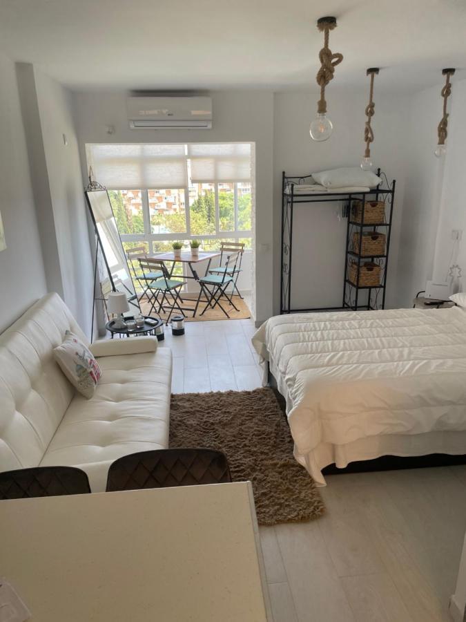 Costa Del Sol Vacacional Apartment เบนัลมาเดนา ภายนอก รูปภาพ