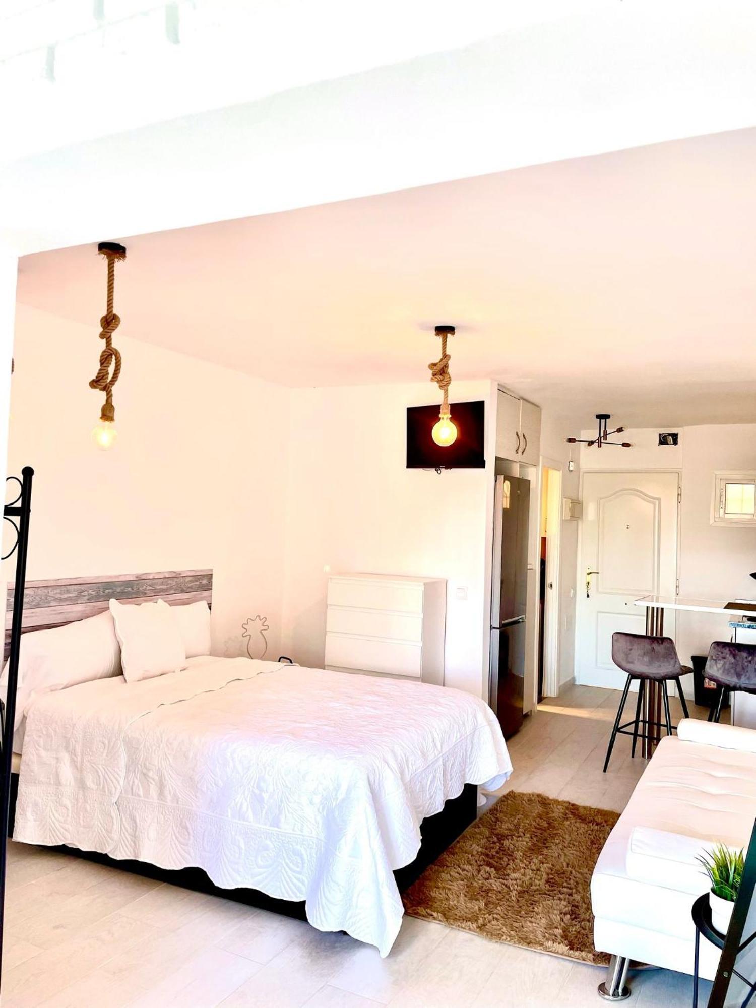 Costa Del Sol Vacacional Apartment เบนัลมาเดนา ภายนอก รูปภาพ