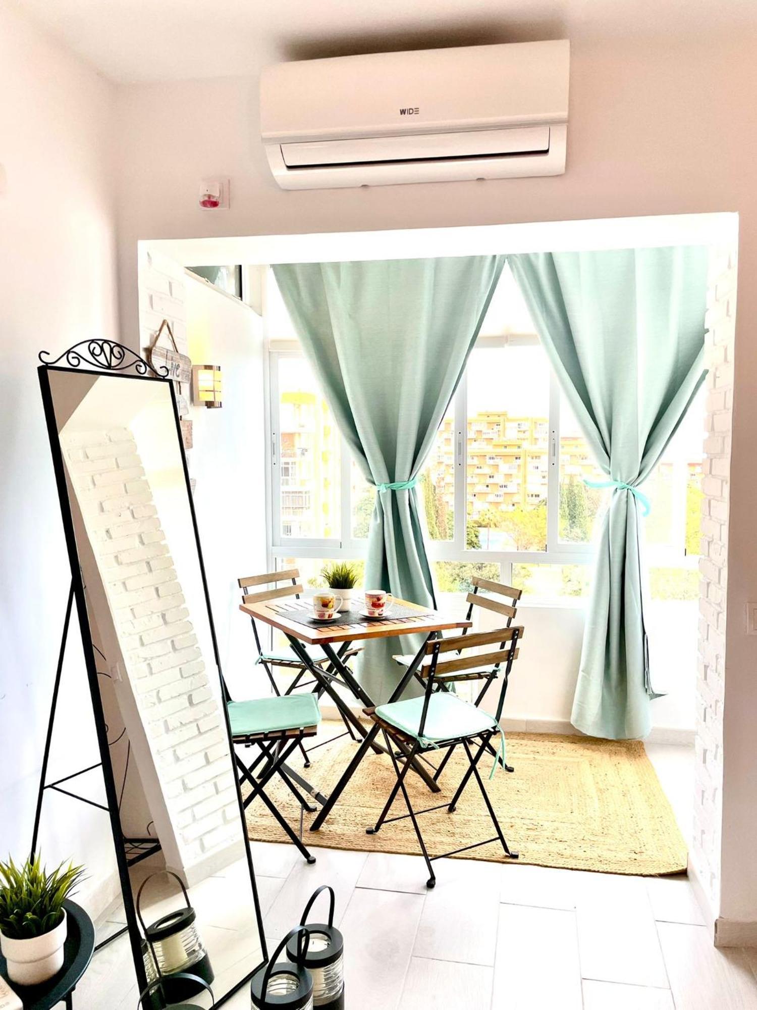 Costa Del Sol Vacacional Apartment เบนัลมาเดนา ภายนอก รูปภาพ
